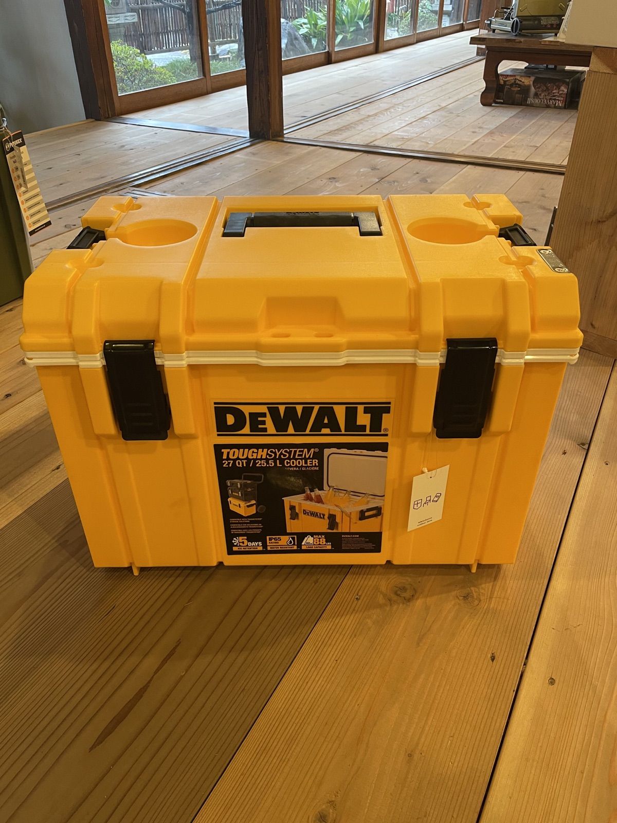 DEWALT タフシステム クーラーボックス - メルカリ