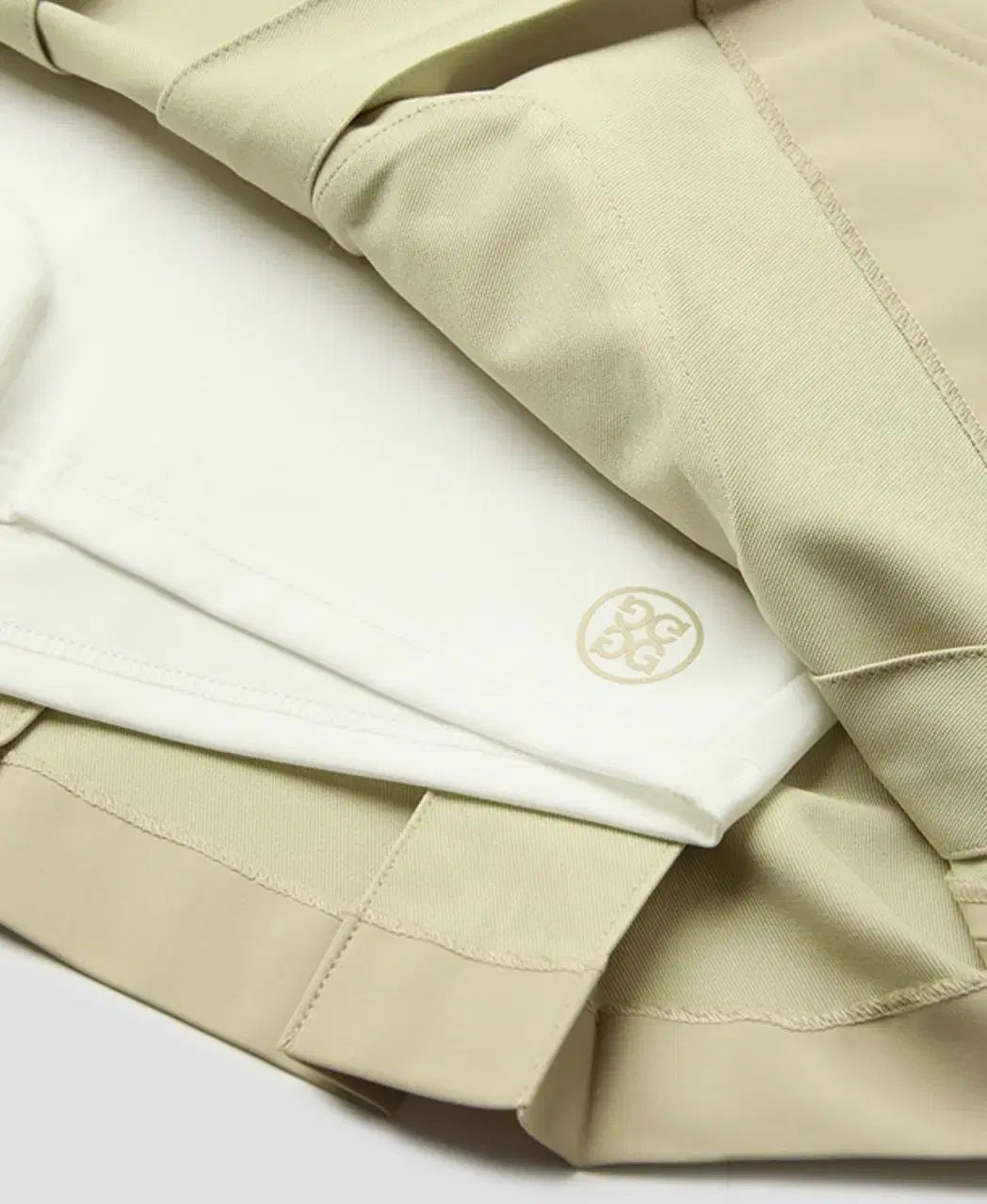 POCKET PLEATS