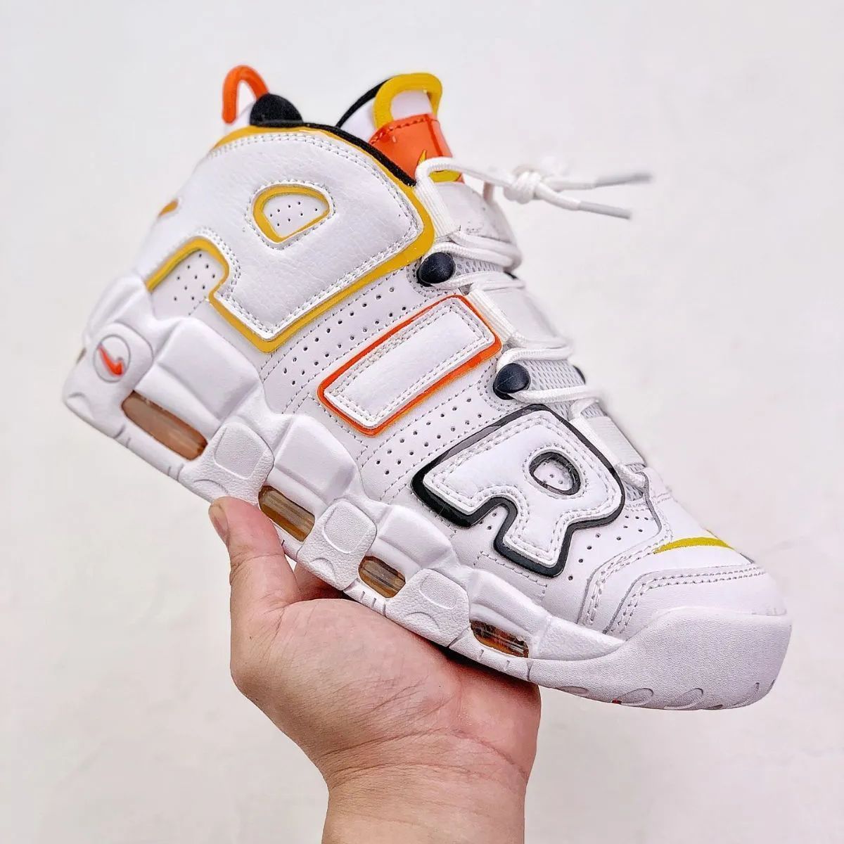 NIKE AIR MORE UPTEMPO 