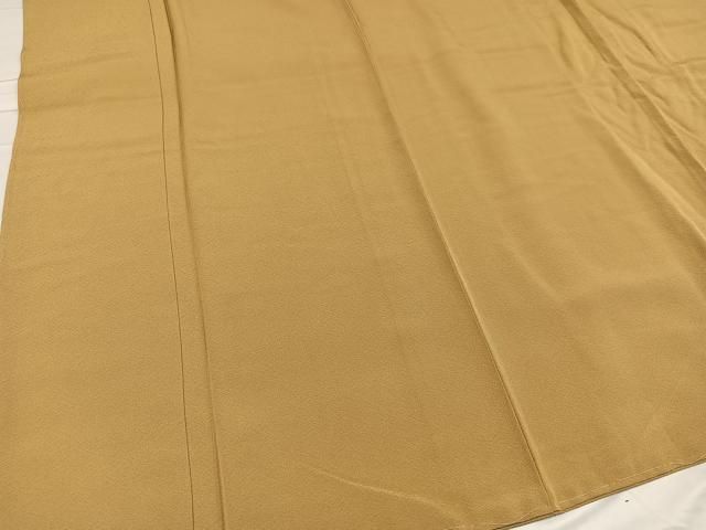 上質な色無地 黄土色