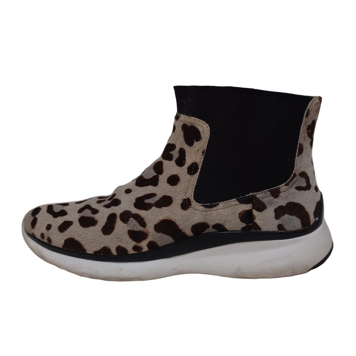 COLE HAAN(コールハーン) ショートブーツ 6 B レディース - ライト 