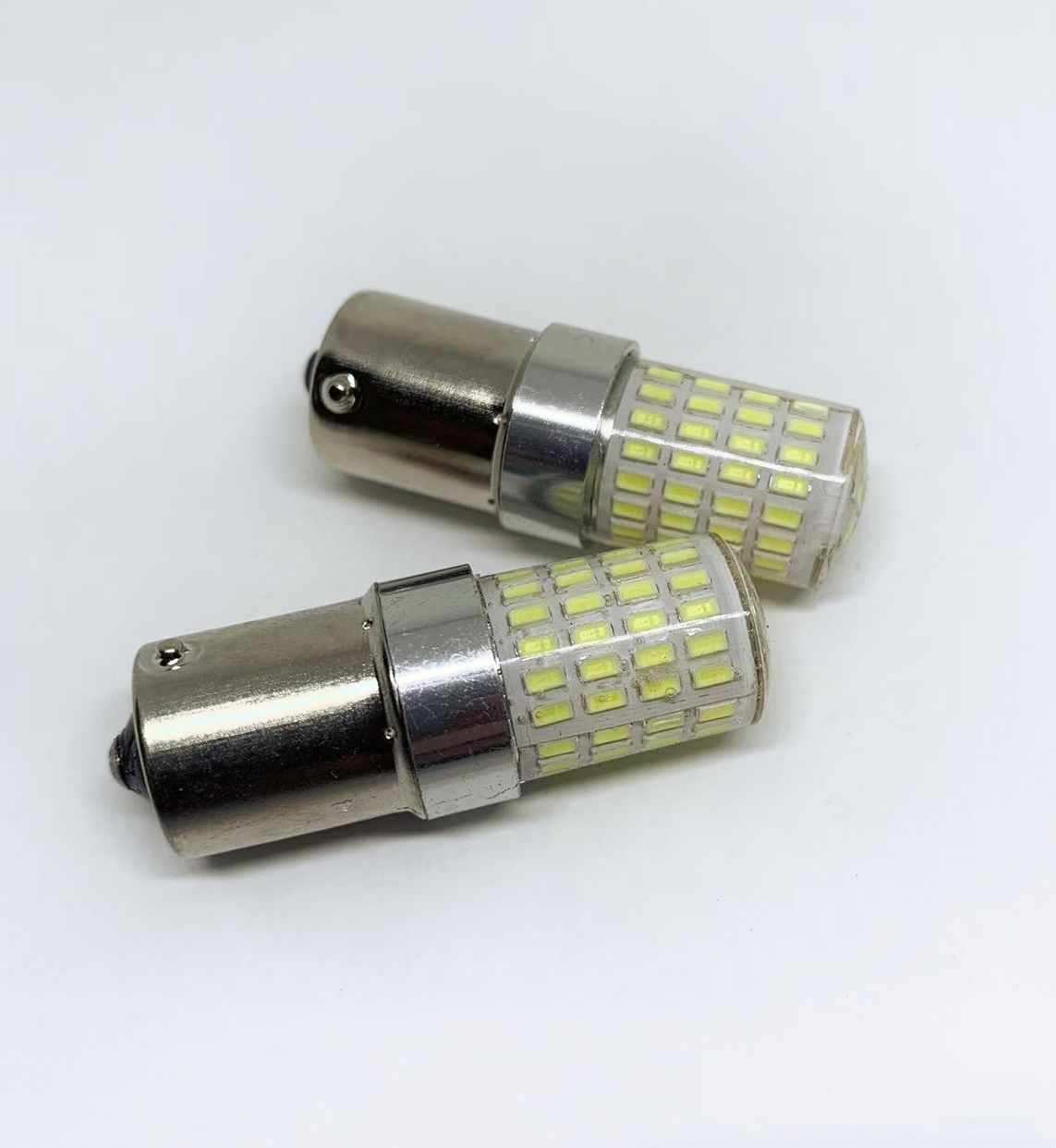 デコトラ屋 改良 高輝度 S25 BA15S シングル 球 LED 20個 デコトラ屋 改良 高輝度 S25 BA15S ホワイト マーカー球 シングル 平行