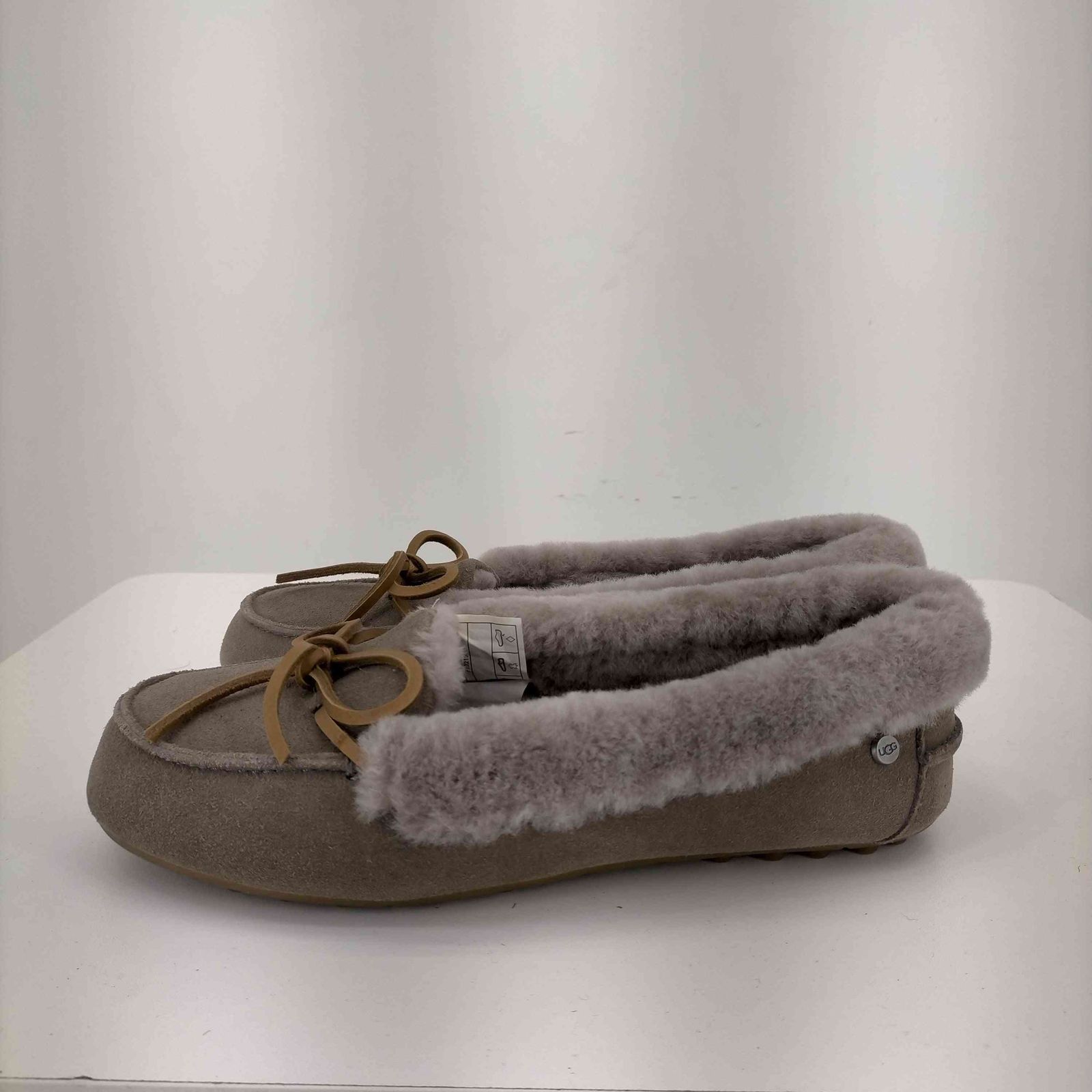 アグ UGG SOLANA LOAFER レディース JPN：24 - メルカリ