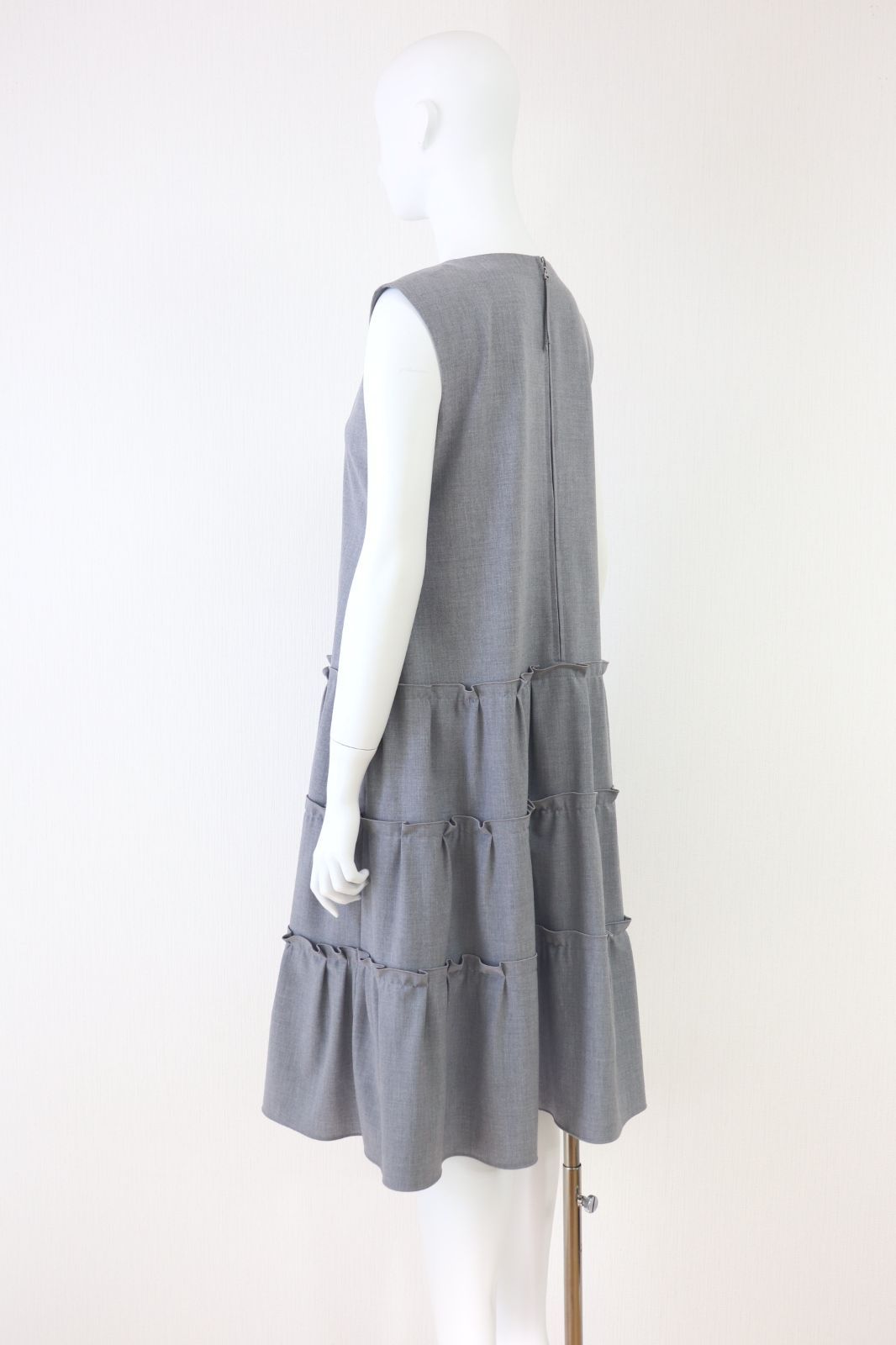 DAISY LIN Millefeuille V Slim ティアードワンピース 06765