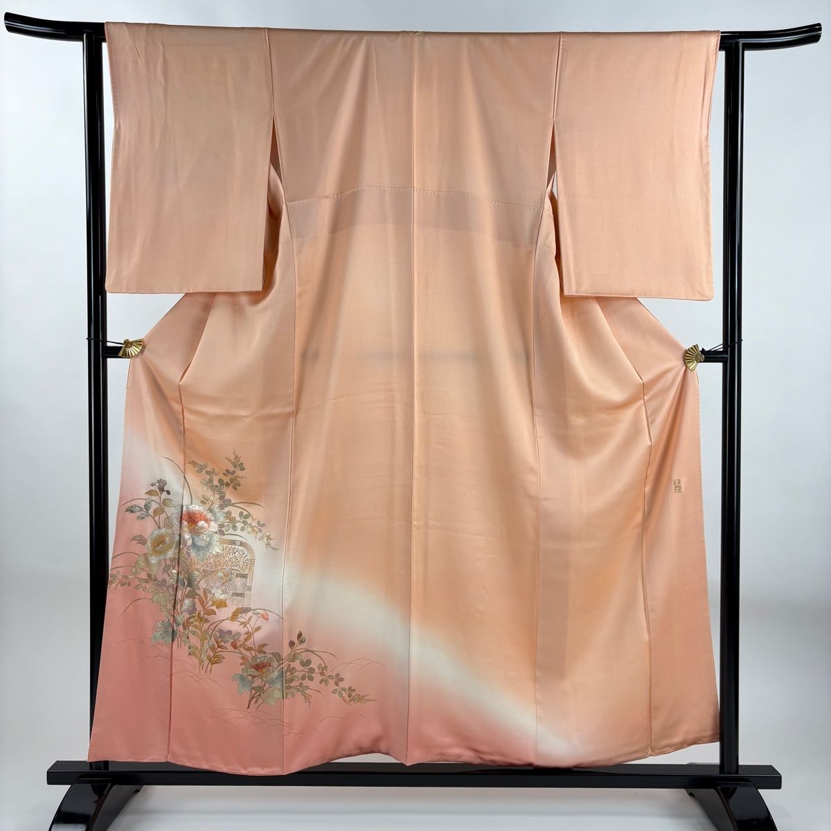 付下げ 身丈155cm 裄丈62cm S 袷 和田光正 落款 草花 光悦垣 サーモンピンク 正絹 名品