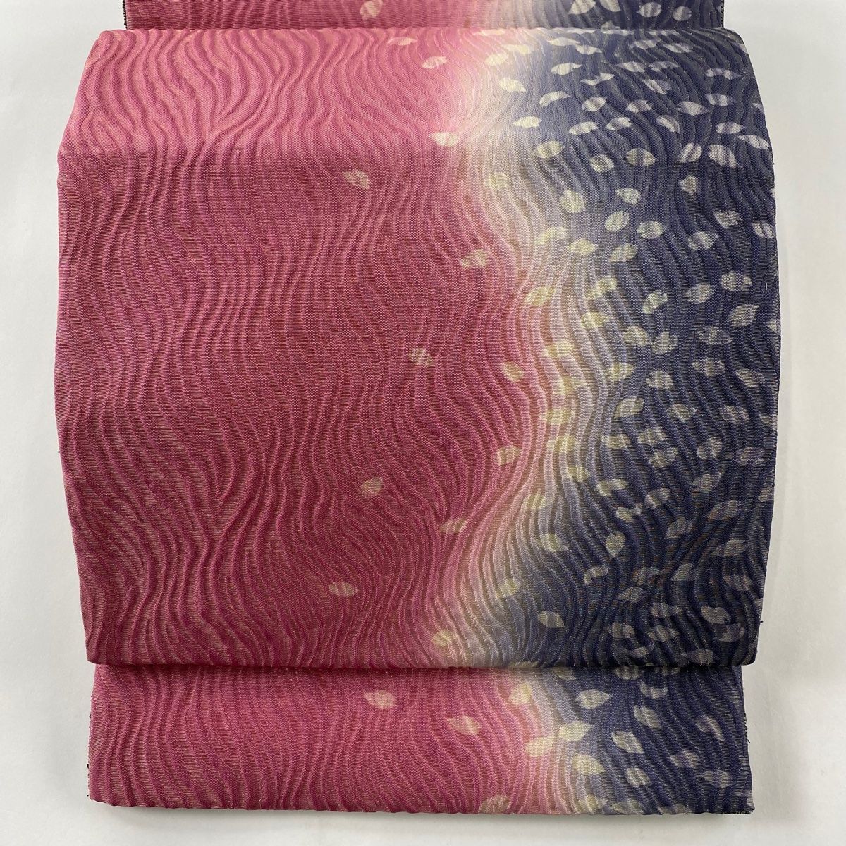 袋帯 美品 秀品 桜の花びら よろけ縞 金通し ぼかし ピンク 全通 正絹  