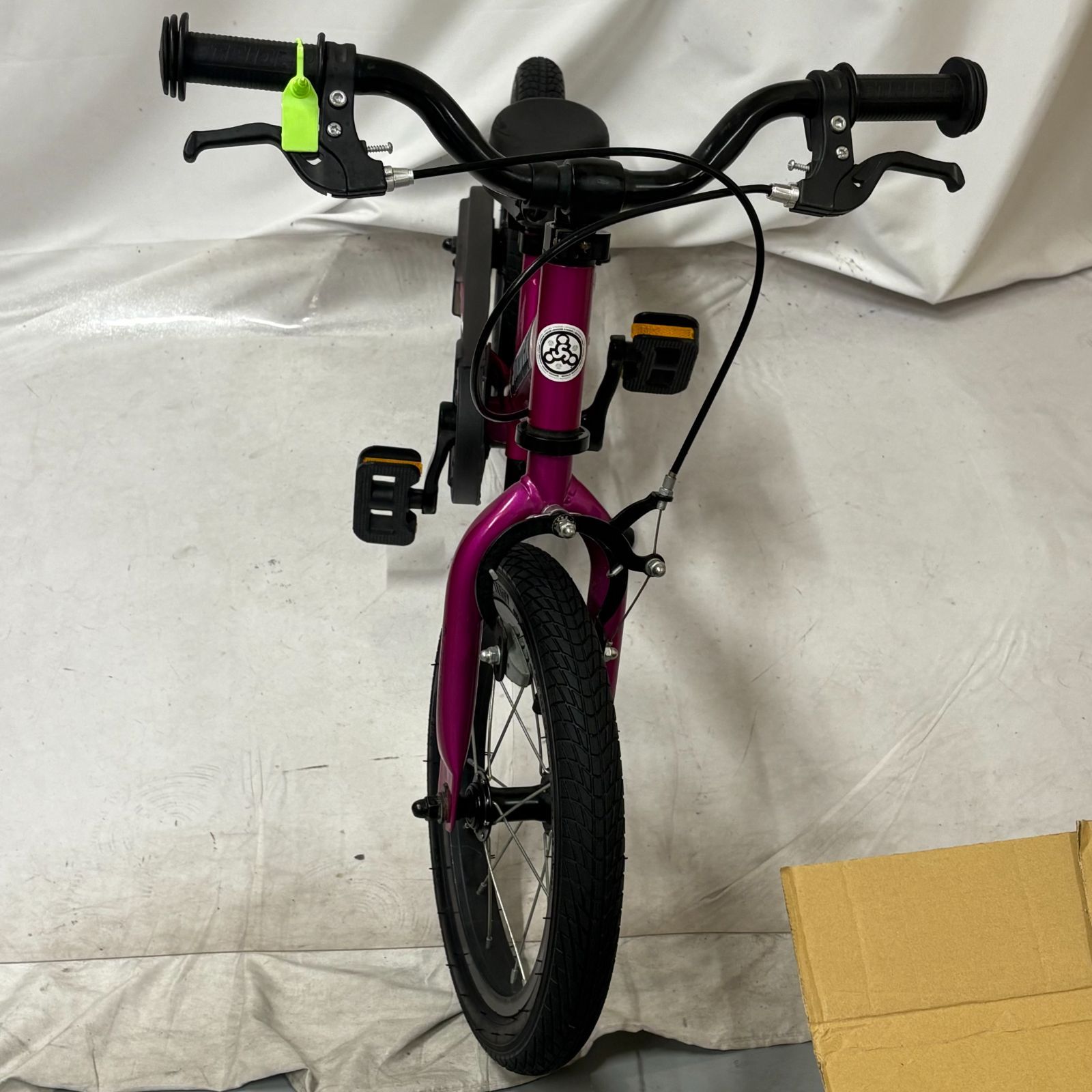 ストライダー 14X フューシャピンク キッズスポーツバイク　ペダル付属 STRIDER ストライダー 14インチ フューシャ ピンク キッズバイク