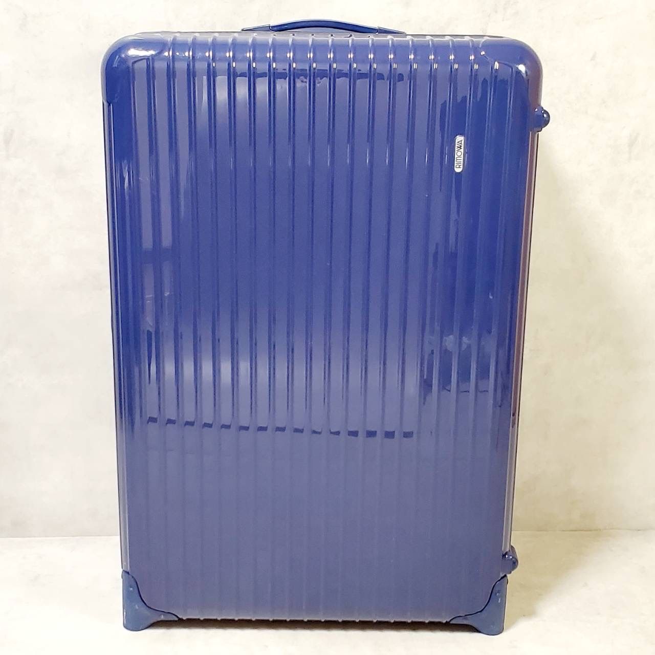 大容量 RIMOWA リモワ SALSA サルサ 104L 2輪 スーツケース キャリーケース キャリーバッグ ブルー 軽量 耐久性抜群 長期旅行 出張向け 丈夫で扱いやすい 定番人気モデル