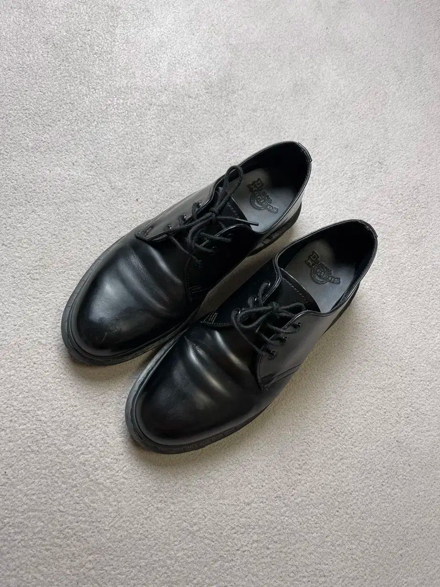 42 DR. MARTENS ドクターマーチン 1461 ー 270