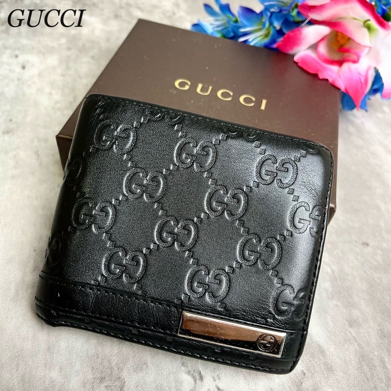 ✨良品✨ GUCCI グッチ 二つ折り財布 GG柄 シマ ロゴ型押し シルバー ...