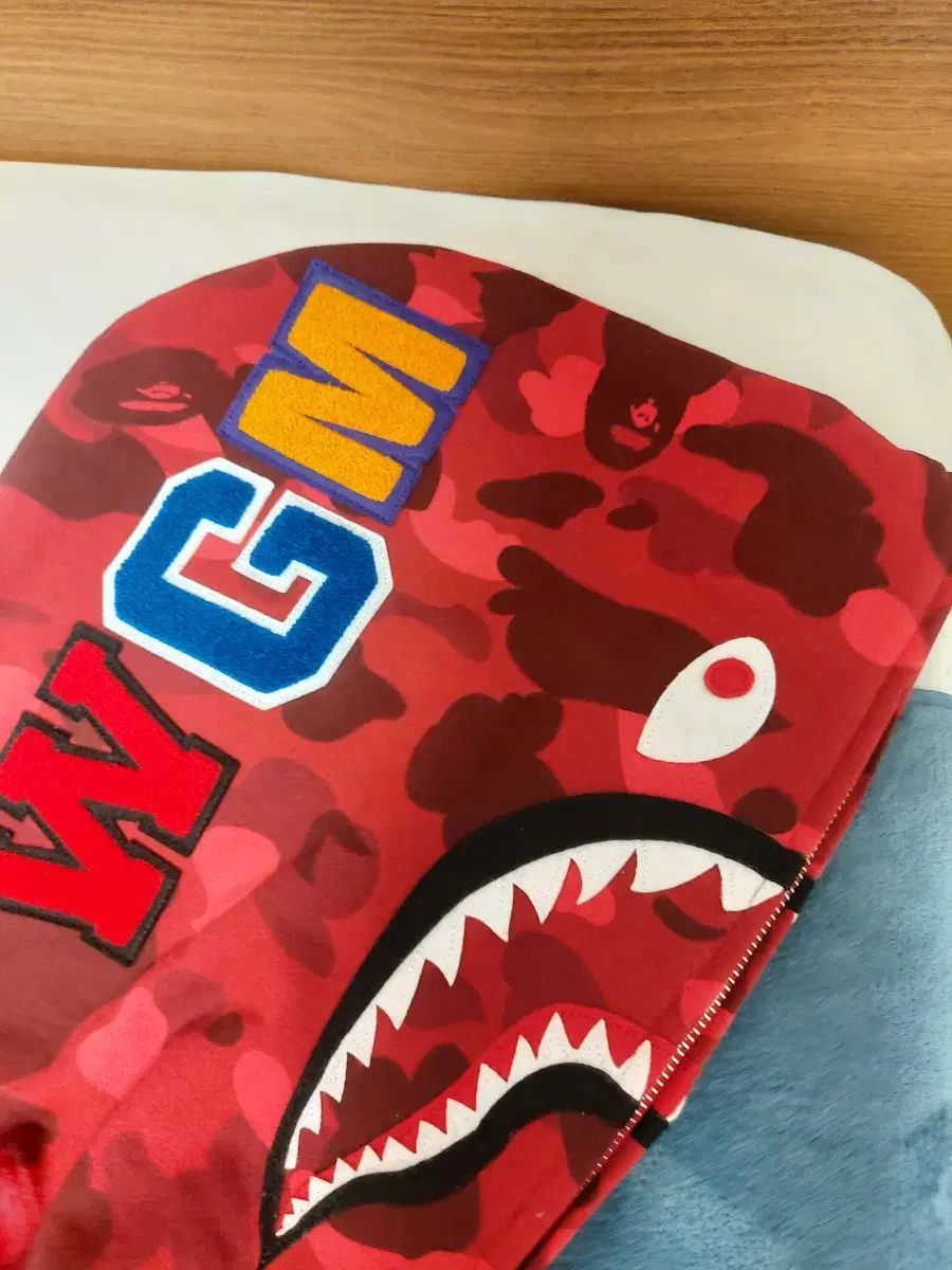 【雷市場（ポンジャン）商品韓国直送】 A BATHING APE(アベイシングエイプ) シャークフーデッド フード付き ジップアップパーカー 出品 (累積)