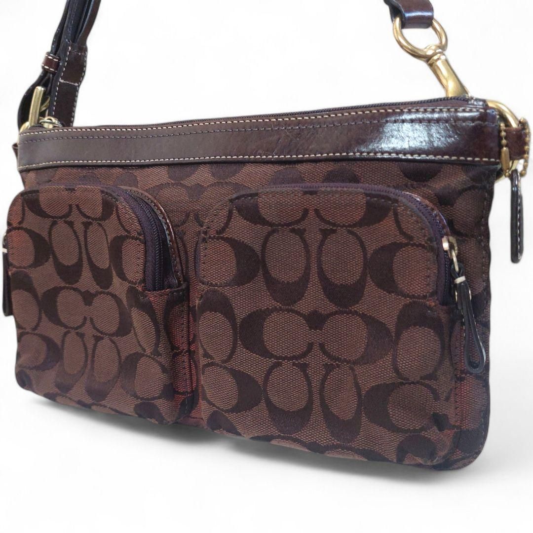 美品 COACH コーチ ボディバッグ シグネチャー 斜めがけ ショルダー 