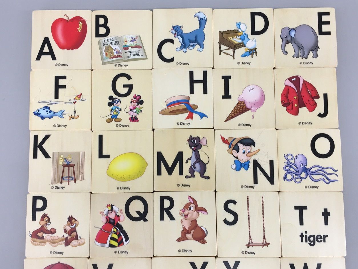 R2664) WorldFamily 中古ワールドファミリー　Disney　World Of English　ディズニー　組立木製ラック 収納家具 店頭取引大歓迎♪ DWE ディズニー英語システム ワールドファミリー 棚 収納棚 ミッキー