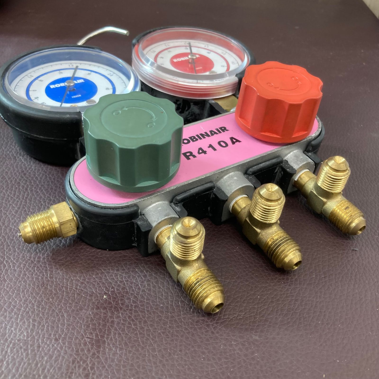 中古現状品】ROBINAIR(ロビネア) ゲージマニホールドセット /JA