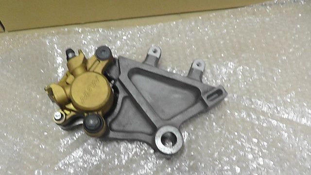 CB400SF VTEC REVO NC42-1010xxx の リアキャリパー 1760491867