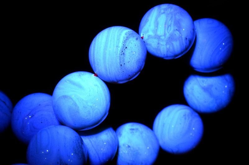 レッドブルーアンバー