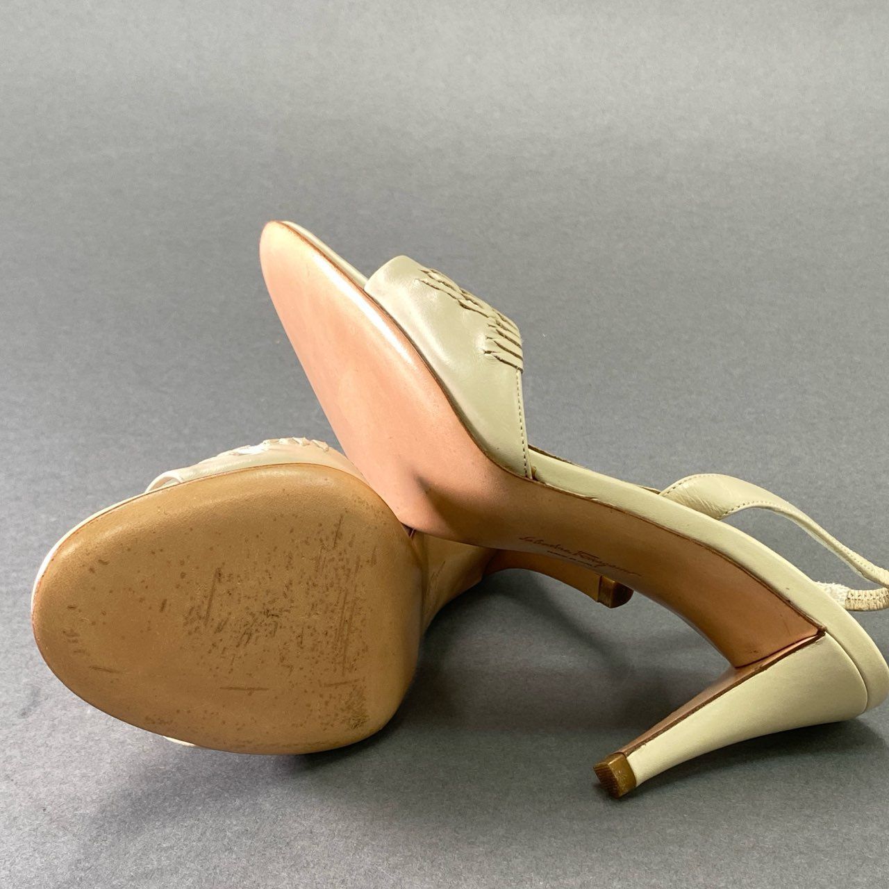 8e18 《美品》 Salvatore Ferragamo サルヴァトーレ フェラガモ