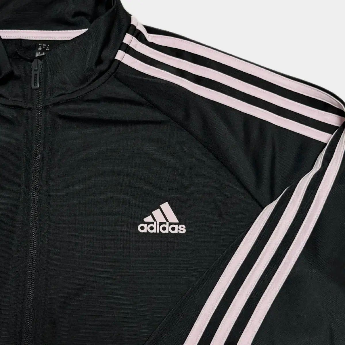adidas アディダス 黒 ライトピンク いちごミルク ジャージ ジップアップ