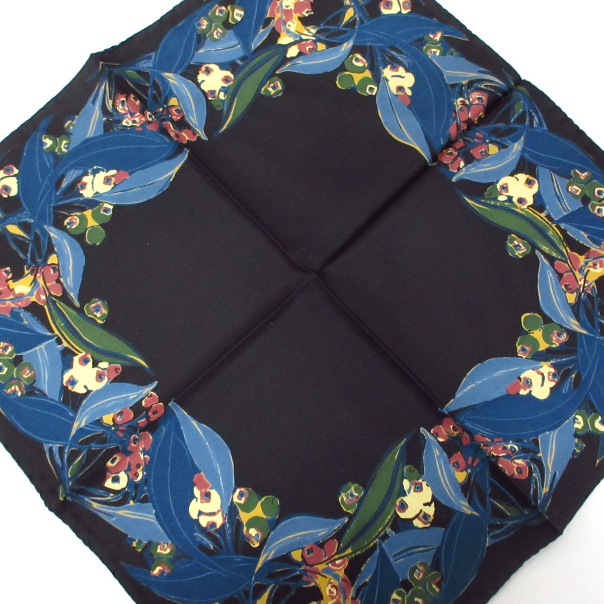 LANVIN(ランバン) スカーフ美品 - 黒×ブルーグレー×マルチ 花柄 - メルカリ