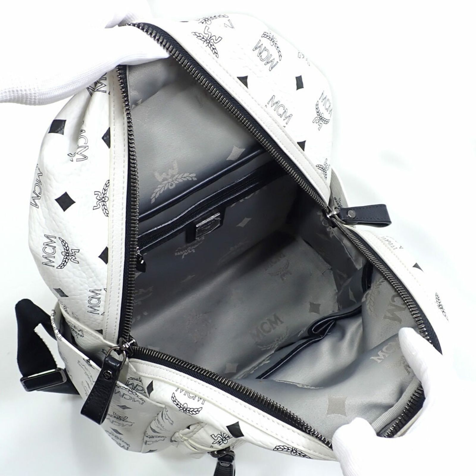 MCM ヴィセトス スタッズ リュックサック バックパック 合皮 ホワイト