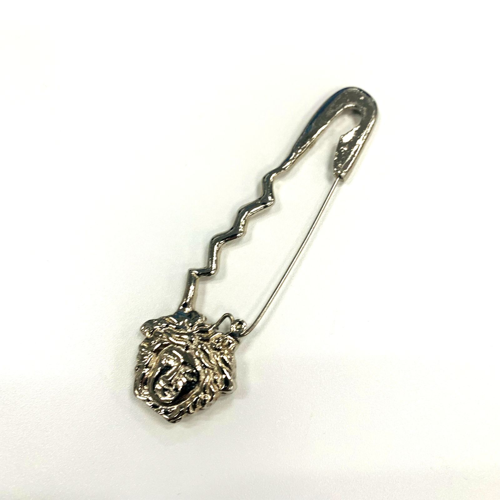 GIANNI VERSACE メデューサ ピンブローチ ：x0376 - メルカリ
