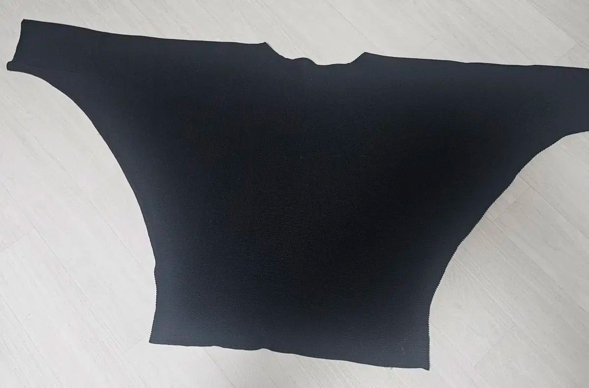 ミ イッセイ ミヤケ ドルマンスリーブ ストレッチ トップス ブラック