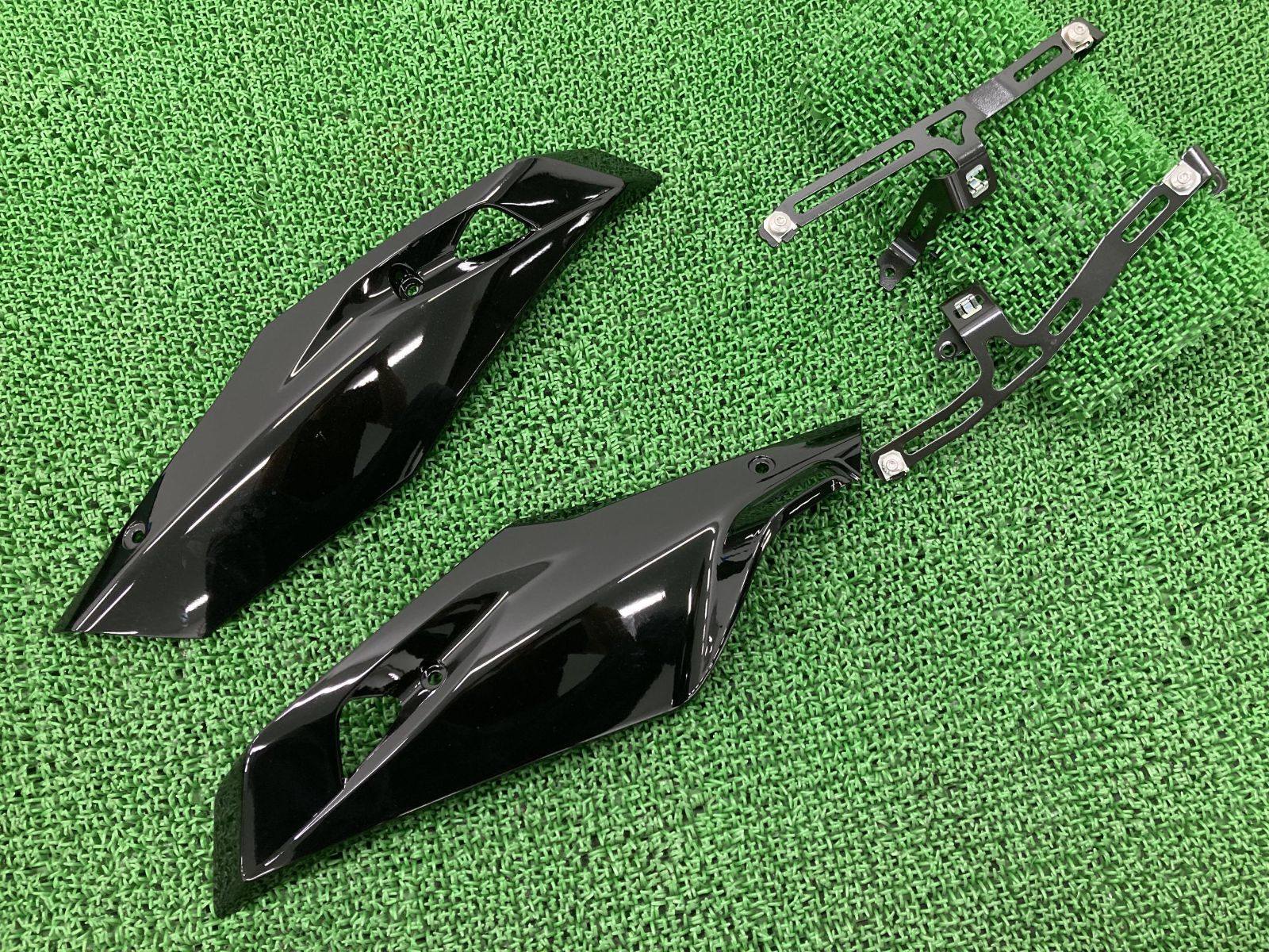 R1200RS アンダーカウル 左右 黒M 4663 8 545 326 BMW 純正 中古