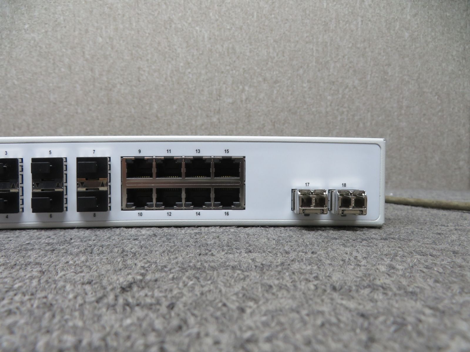 初期化済み・使用少】 FORTINET FortiGate 600D ◇次世代