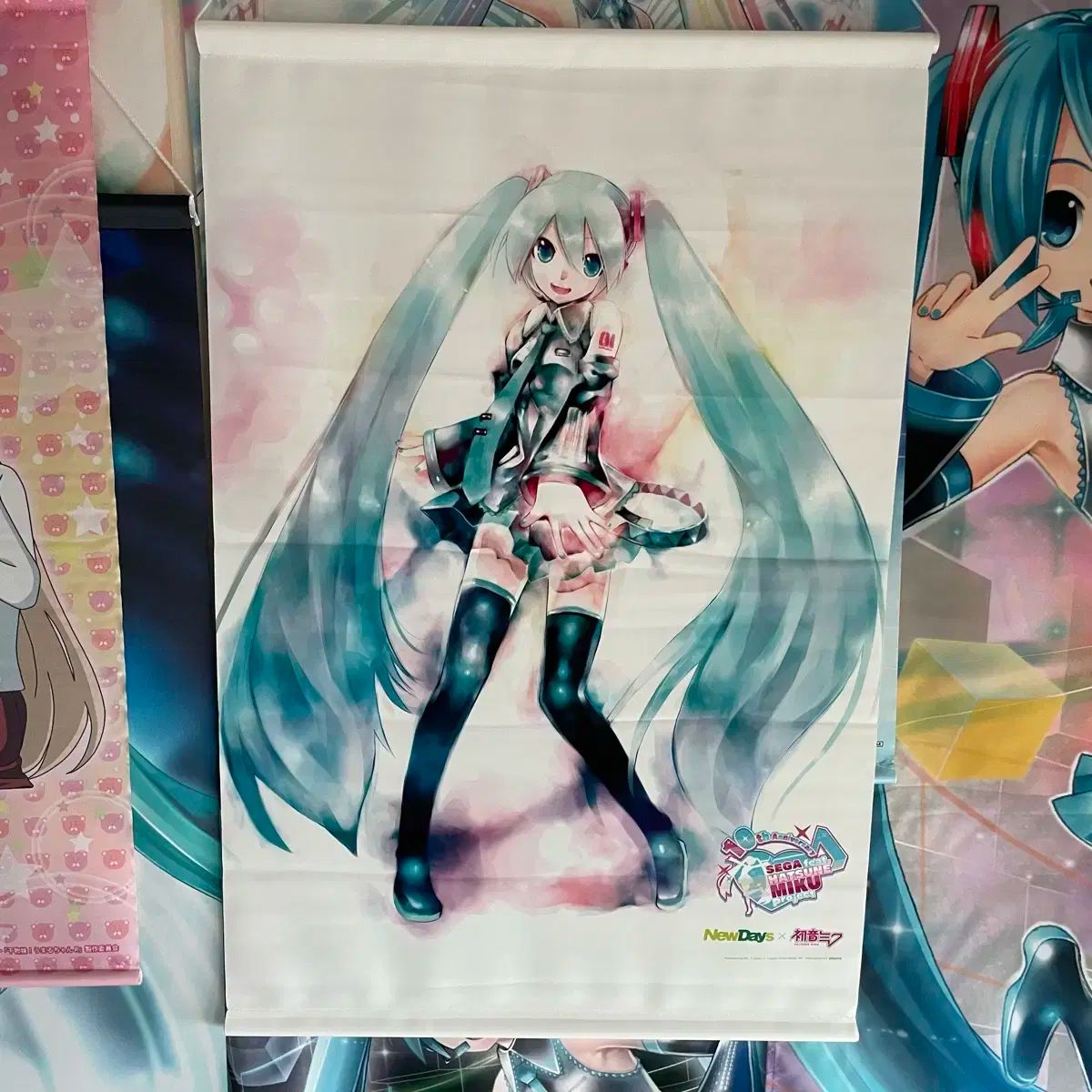 初音ミク x 新しい日々 コラボ タペストリー