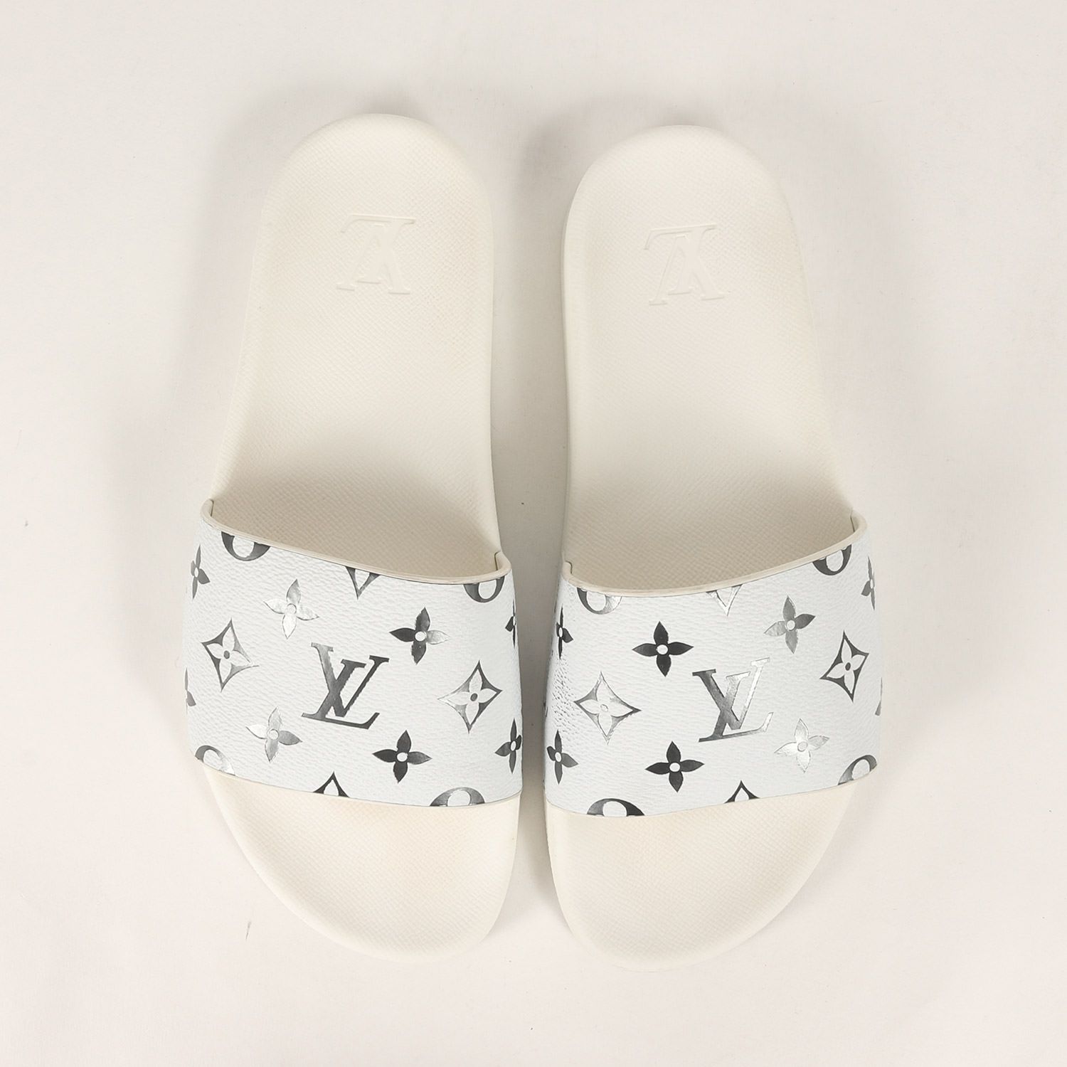 極美品】ルイヴィトン リヴォリラインスニーカー モノグラム レザー