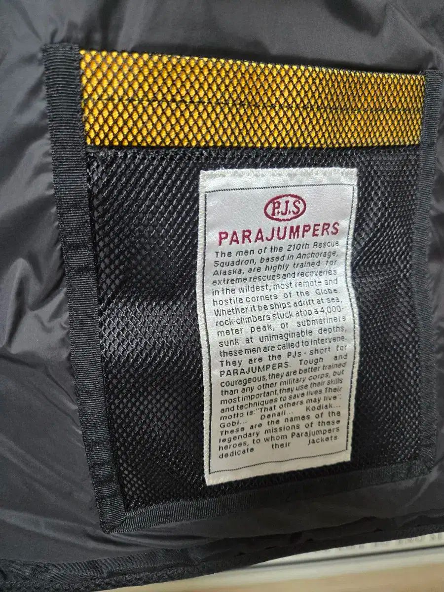 PARAJUMPERS(パラジャンパーズ) コブック 黒 ダウンベスト xl