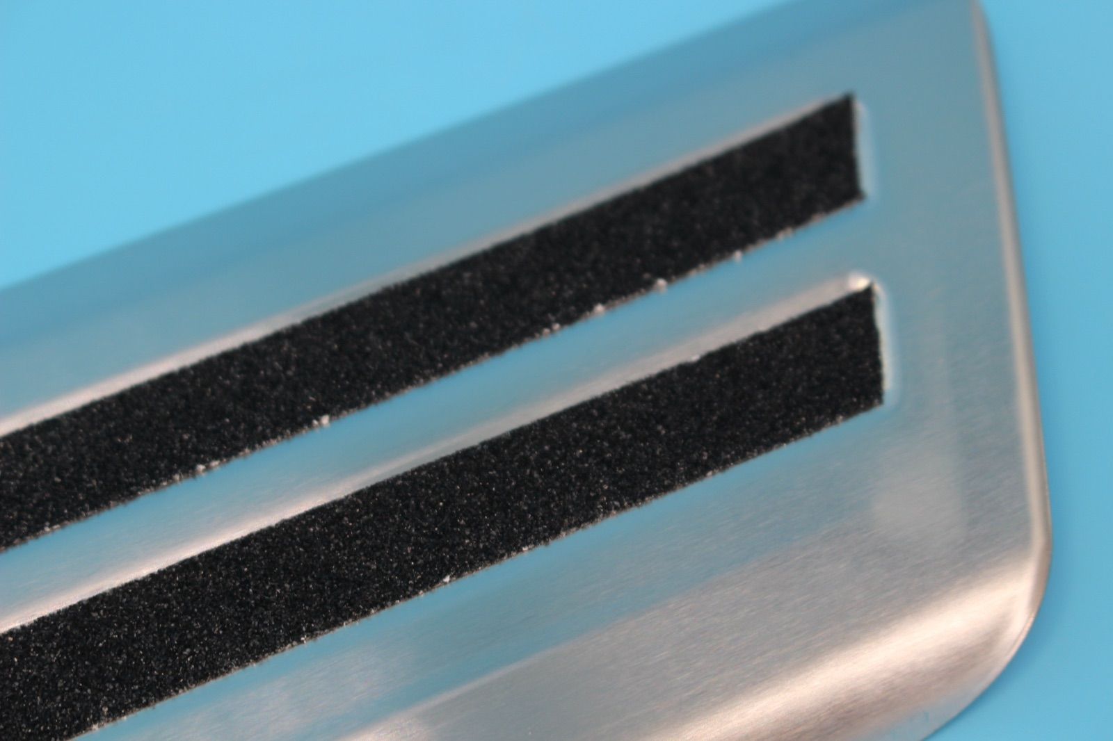 スカッフプレート