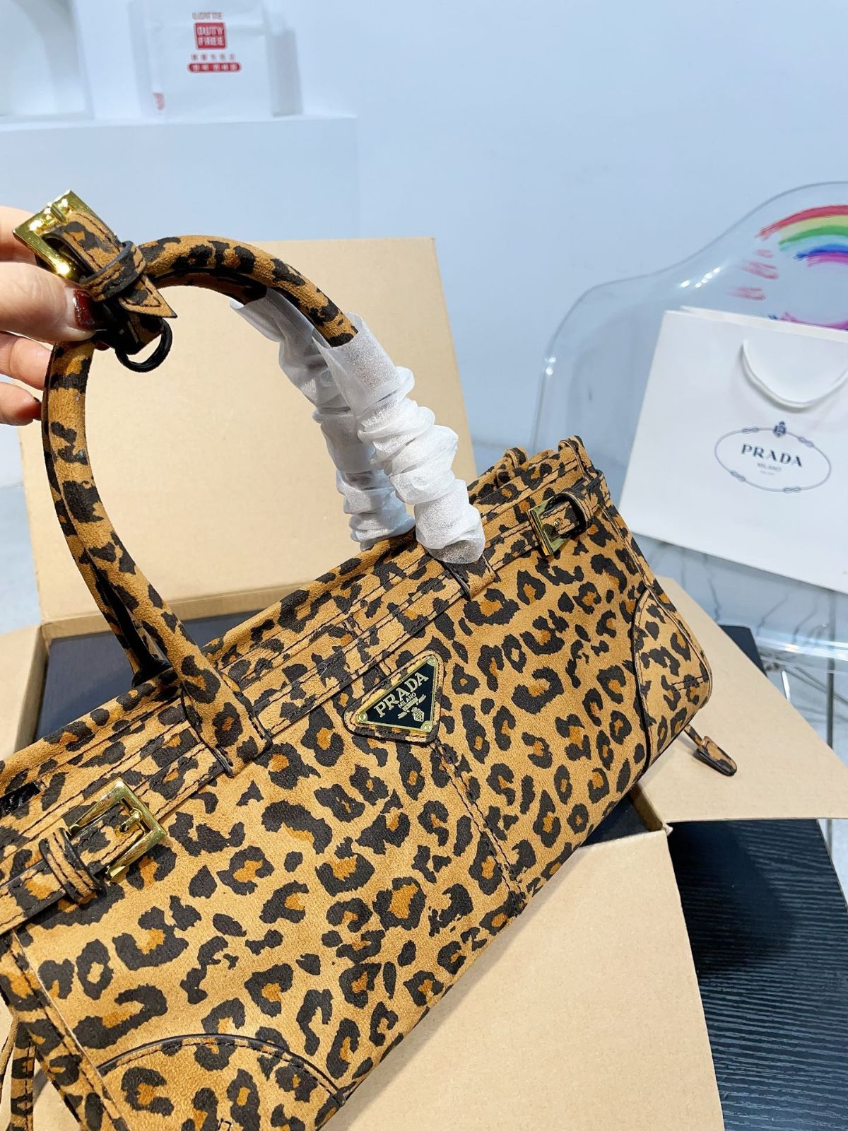 【極希少】 PRADA ハンドバッグ/美品 スウェード ベージュ プラダ PRADA ☆ロゴエンボスレザー2WAYハンドバッグ - BORSA A