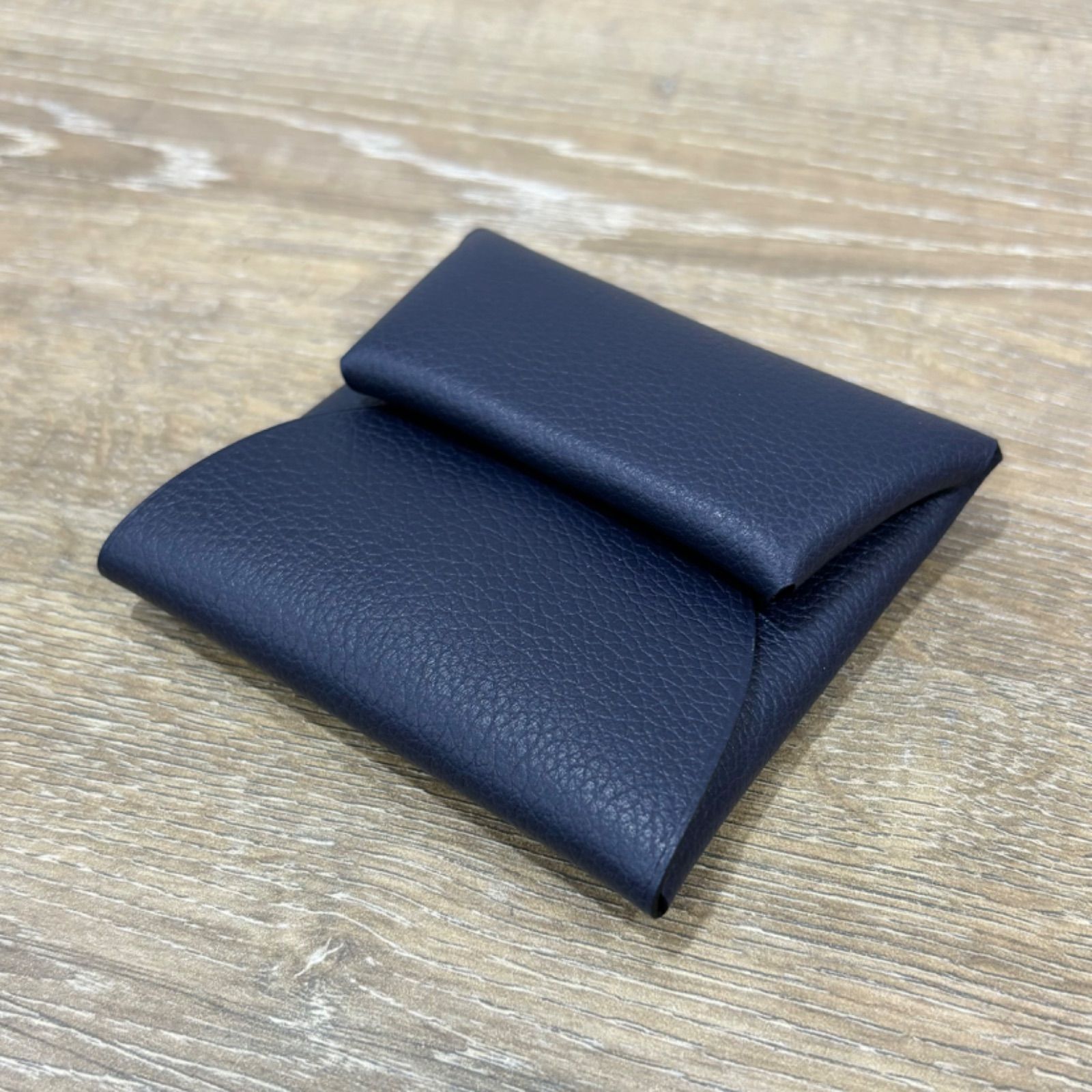 【カーミ@プロフ必読】新品未使用　HERMES エルメス バスティア HERMES エルメス バスティア エトープ シルバー金具 コイン