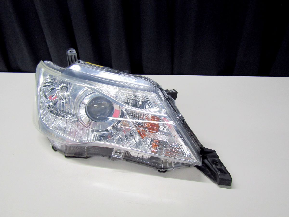 トヨタ 160 カローラフィールダー 前期 純正 右 HID ヘッドライト