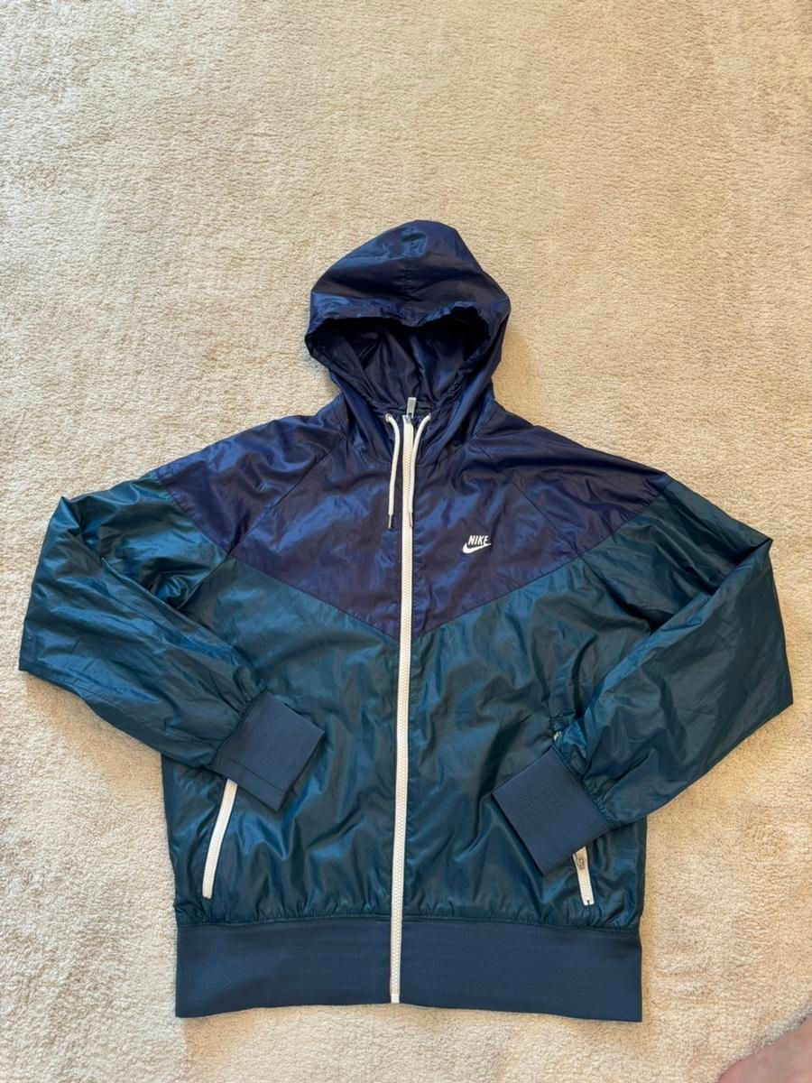 【雷市場（ポンジャン）商品韓国直送】(ステータス SS ） Nike(ナイキ） レアカラー ウインドランナー ウインドブレーカー 100