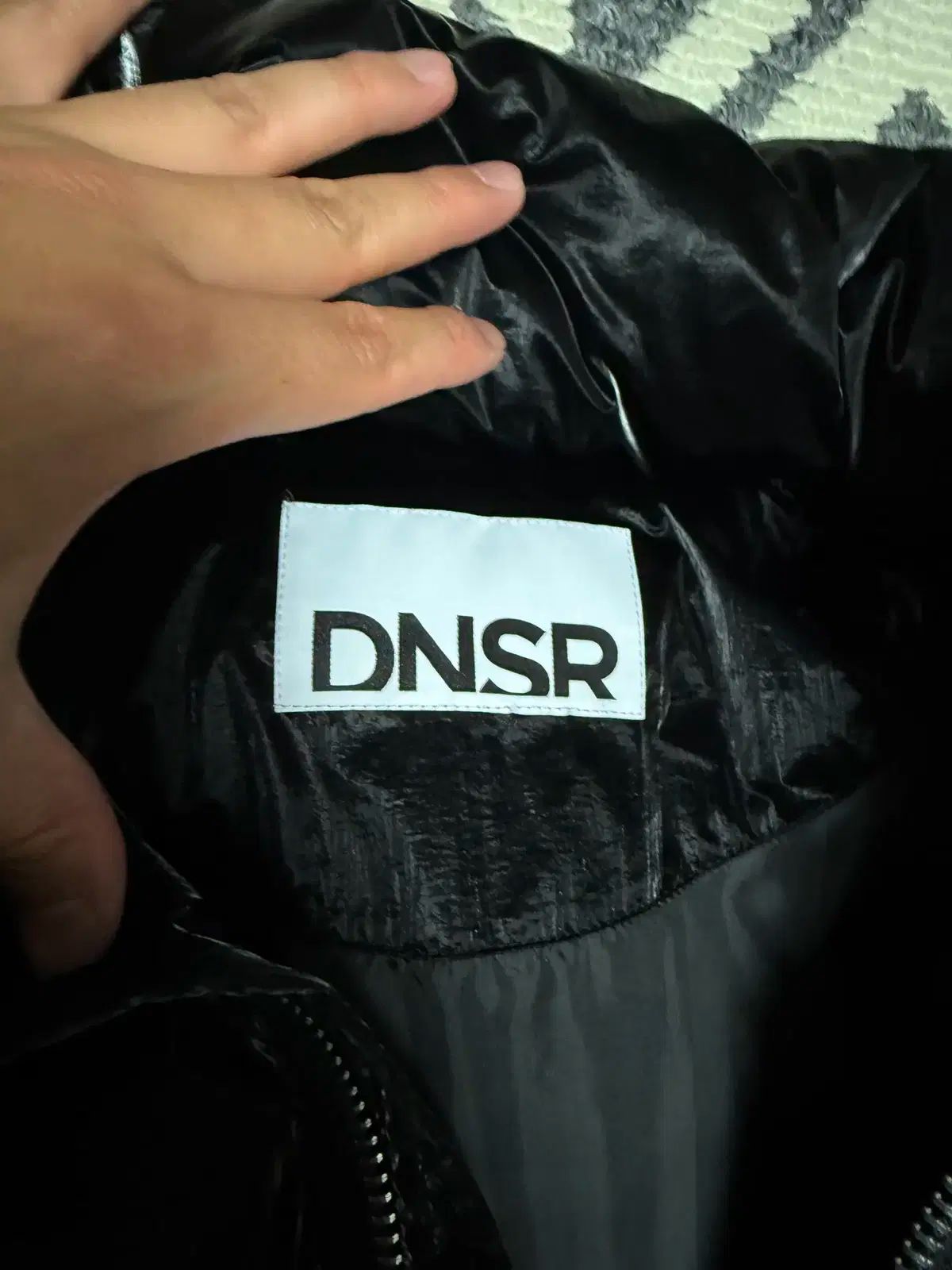 M Danswer - インシジョン ダウン ベスト ブラック 1回着 羽織り ベスト 