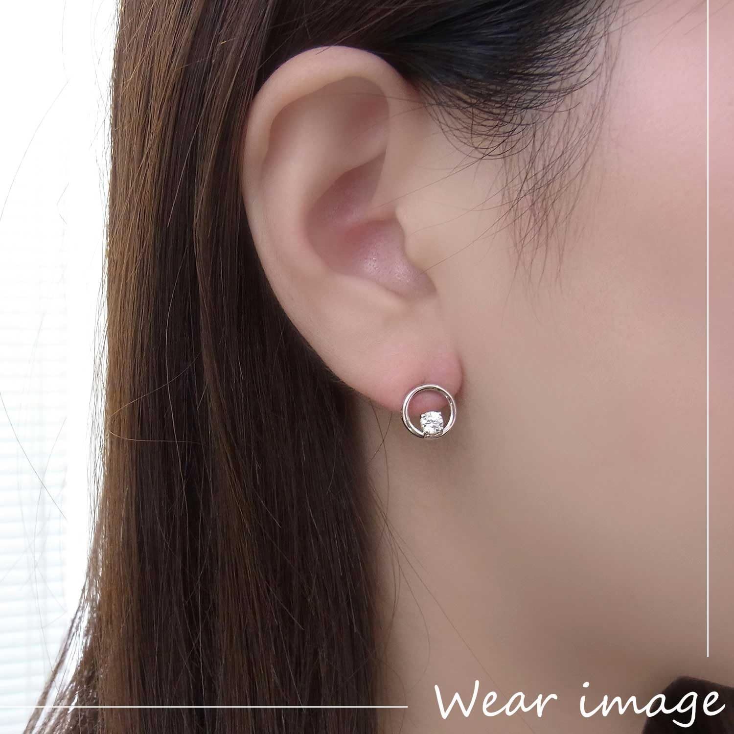 新着商品 シルバーキュービックピアス