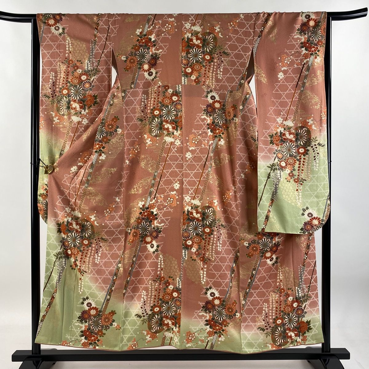 バイセル 着物 名品 振袖 クリーム 束ね熨斗 花車 花籠 鶴 金彩 銀彩 正絹 袷 165.5cm Mサイズ ☆☆☆☆ 振袖 身丈162.5cm 裄丈64cm M 袷 束ね熨斗 花鳥 縮緬 クリーム 正絹