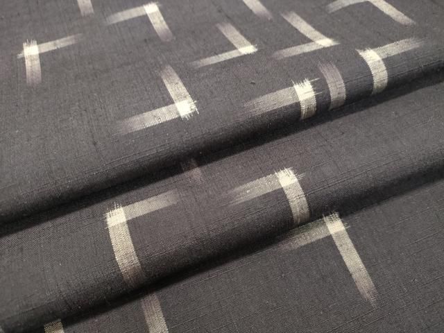 平和屋着物○上質な紬 幾何学文様 健勝苑扱い 正絹 逸品 未使用  