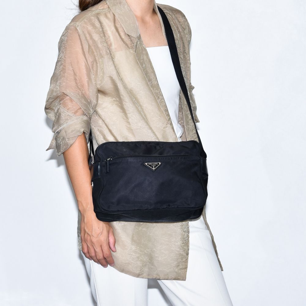 中古USED PRADA ショルダーバッグ ナイロン ロゴ ブラック 37189 中古・古着通販】PRADA (プラダ) ナイロンショルダーバッグ