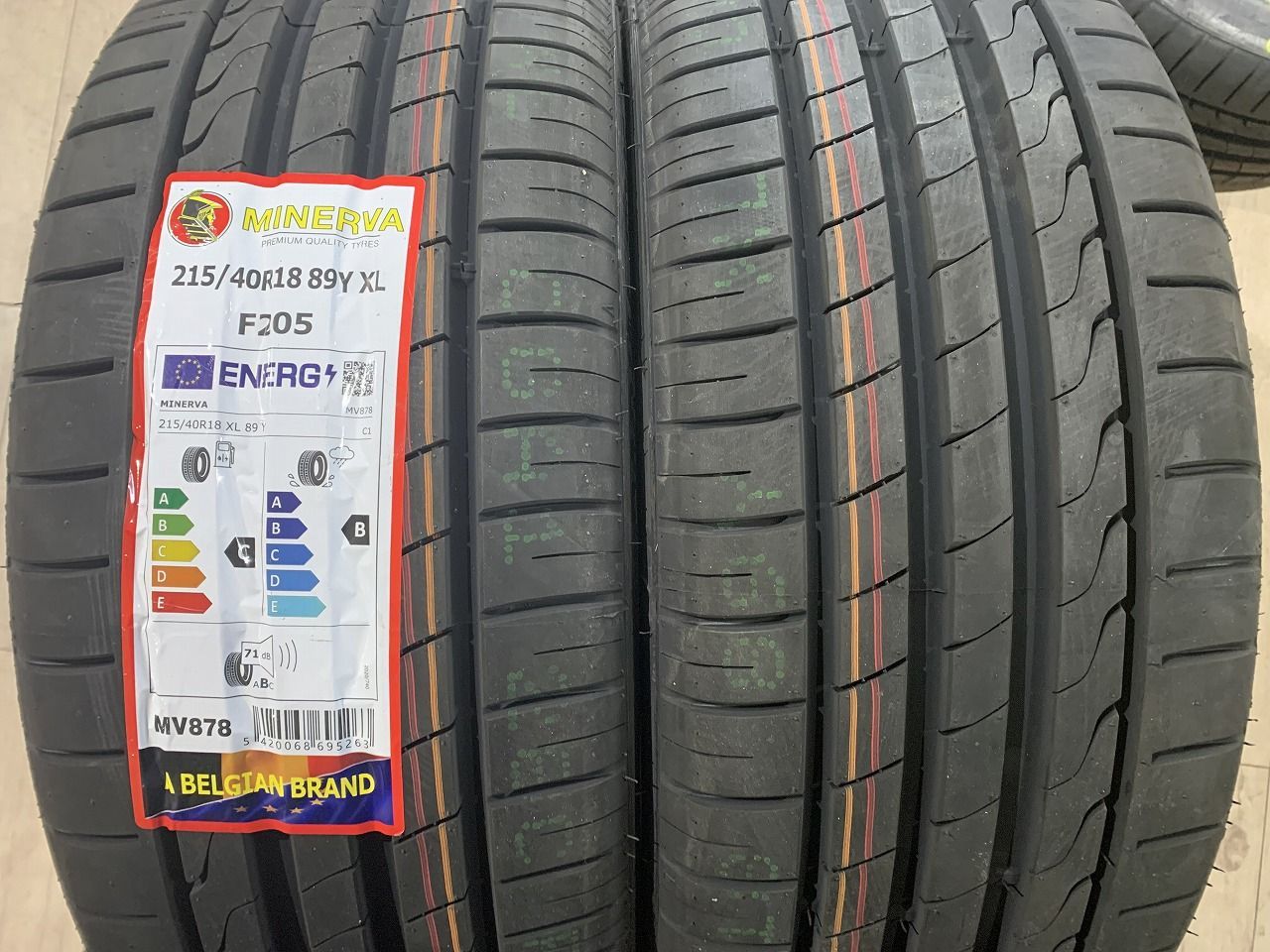 ラベル付き未使用 215/45R17 4本 ミネルバ プリウス、レガシィ-