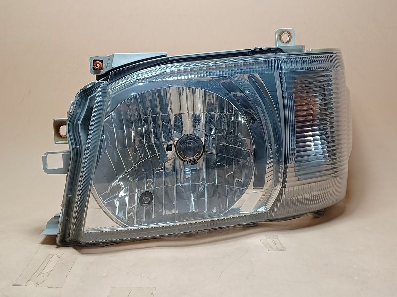 コーティング済 レジアスエース KDH205V 左ヘッドランプ ヘッドライト DX コイト 26-117 81150-26470 6S3