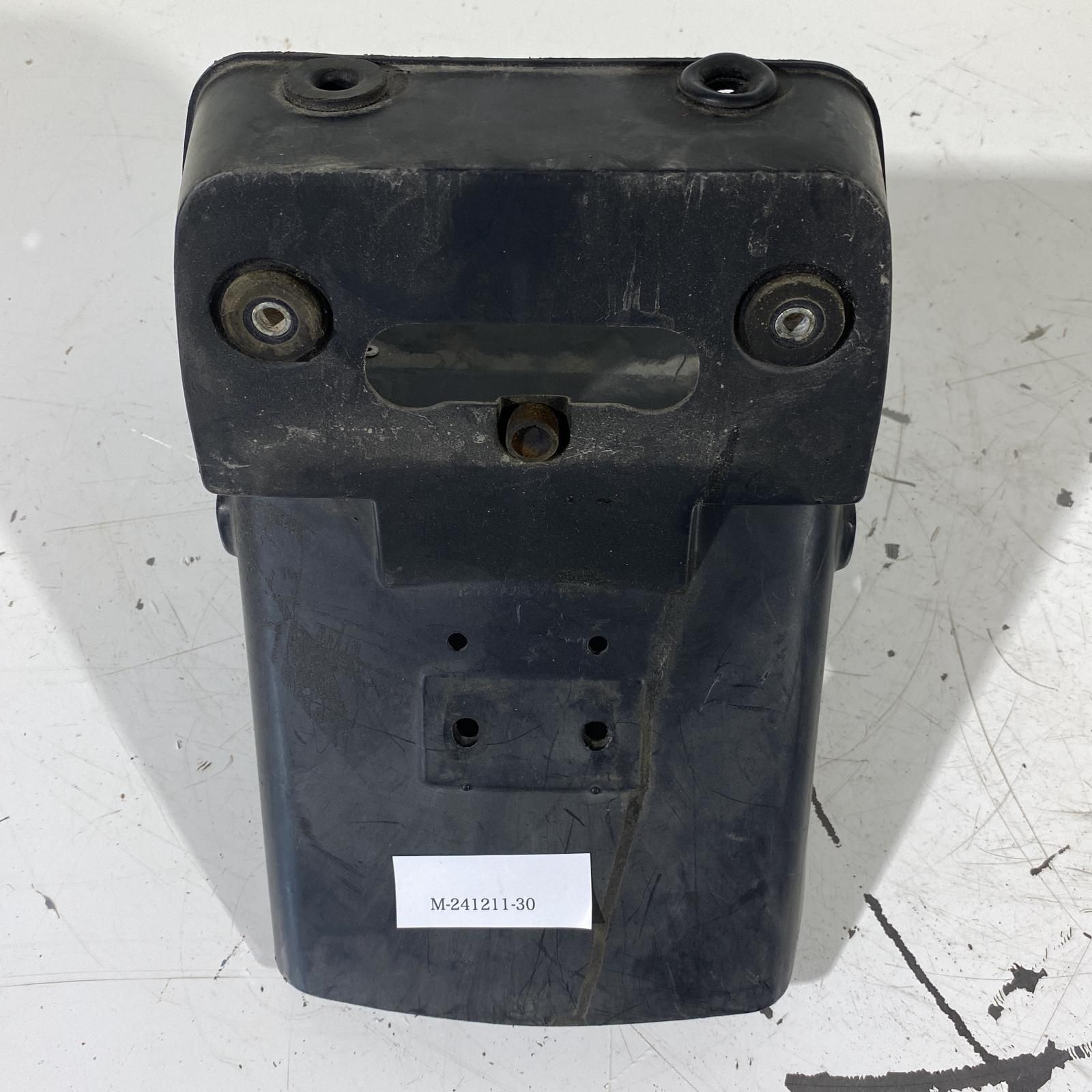 ゼファー400 ゼファー400 (ZR400C) 純正リアフェンダー 35023-1549