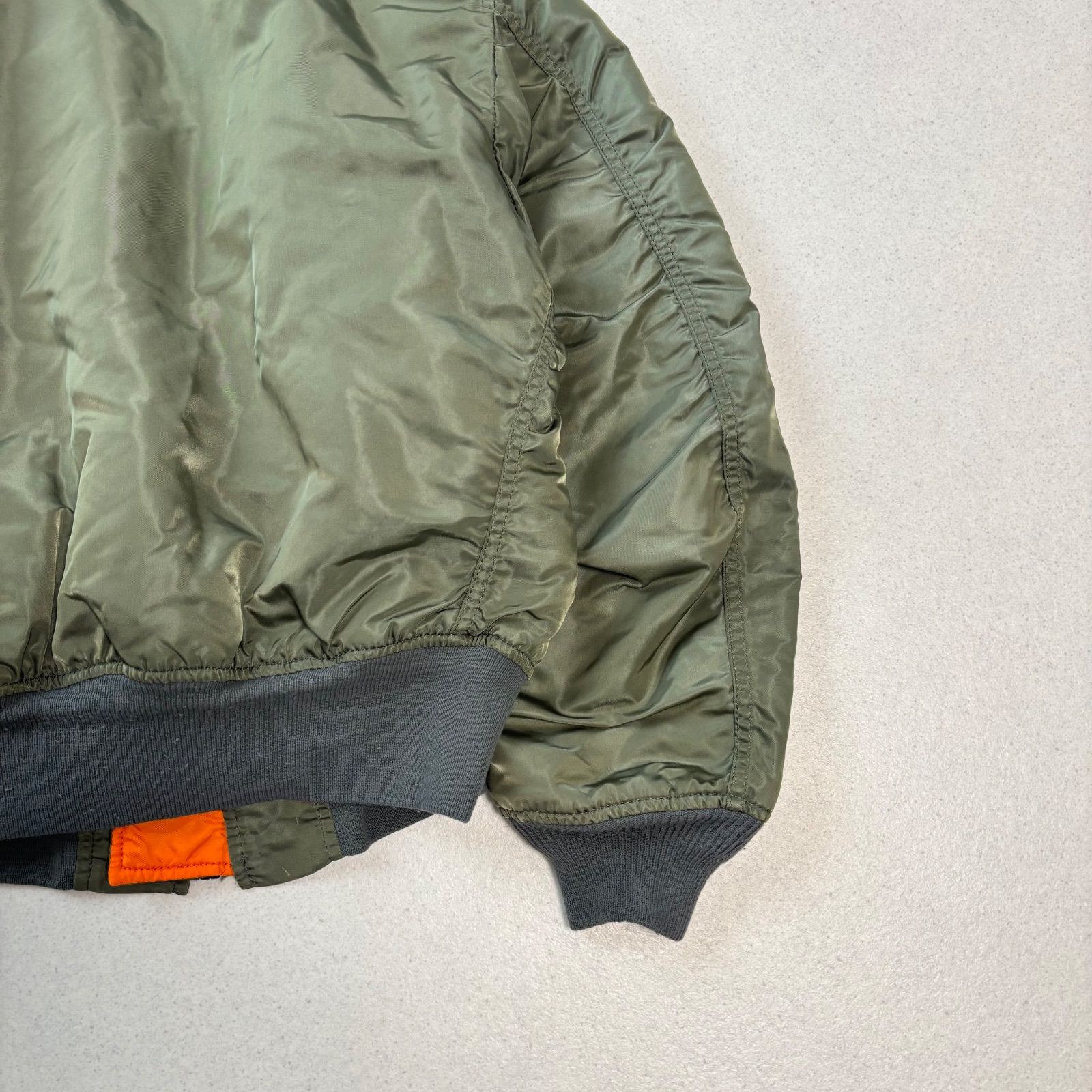 MA-1 80s ALPHA 旧タグ USA製 フライトジャケット ヴィンテージ ALPHA INDUSTRIES 80s ma-1 Lサイズ usa製 旧タグ フライト