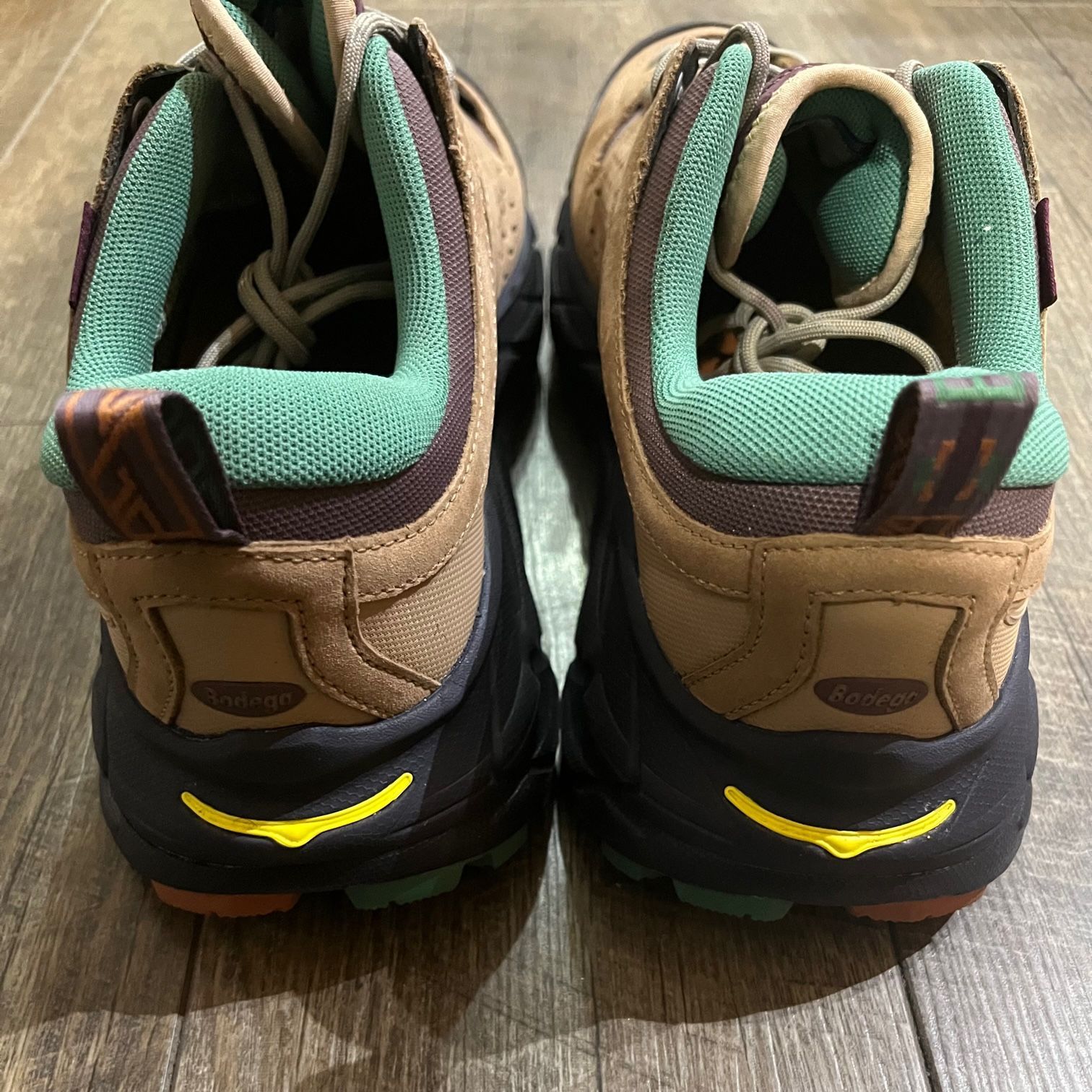 美品 Hoka One One Tor Ultra Low Bodega 1145771 トレッキング 