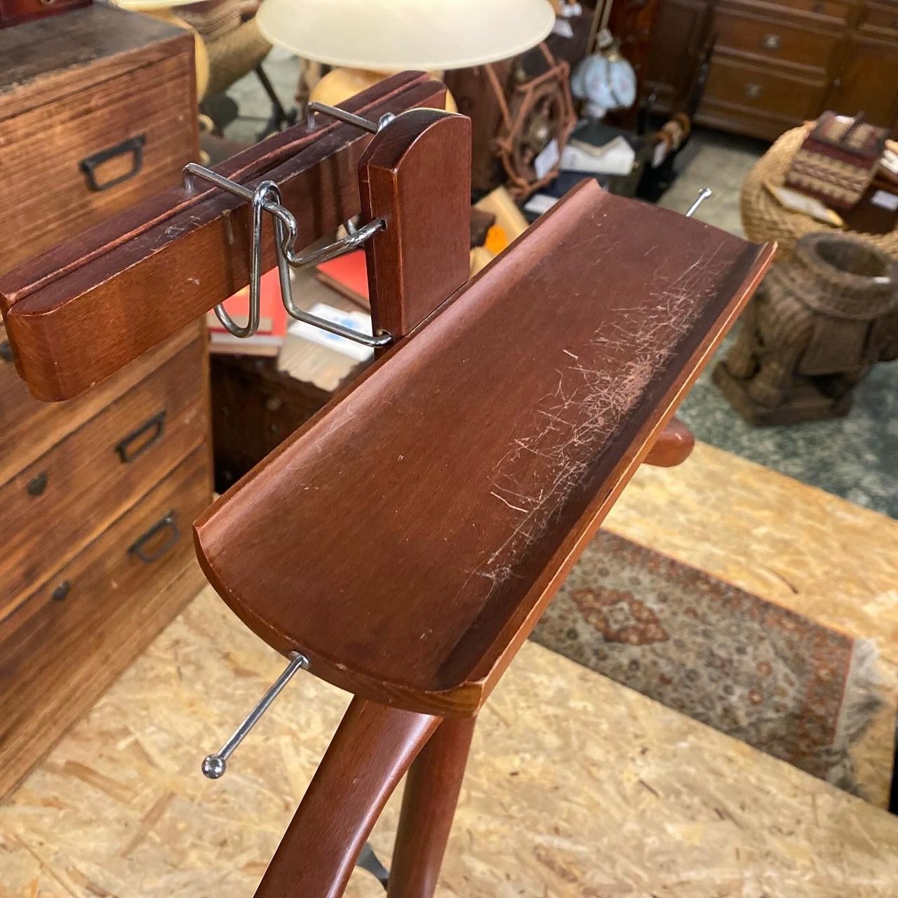 ウッドスーツハンガー ラック ブラウン○E073A072 - メルカリ