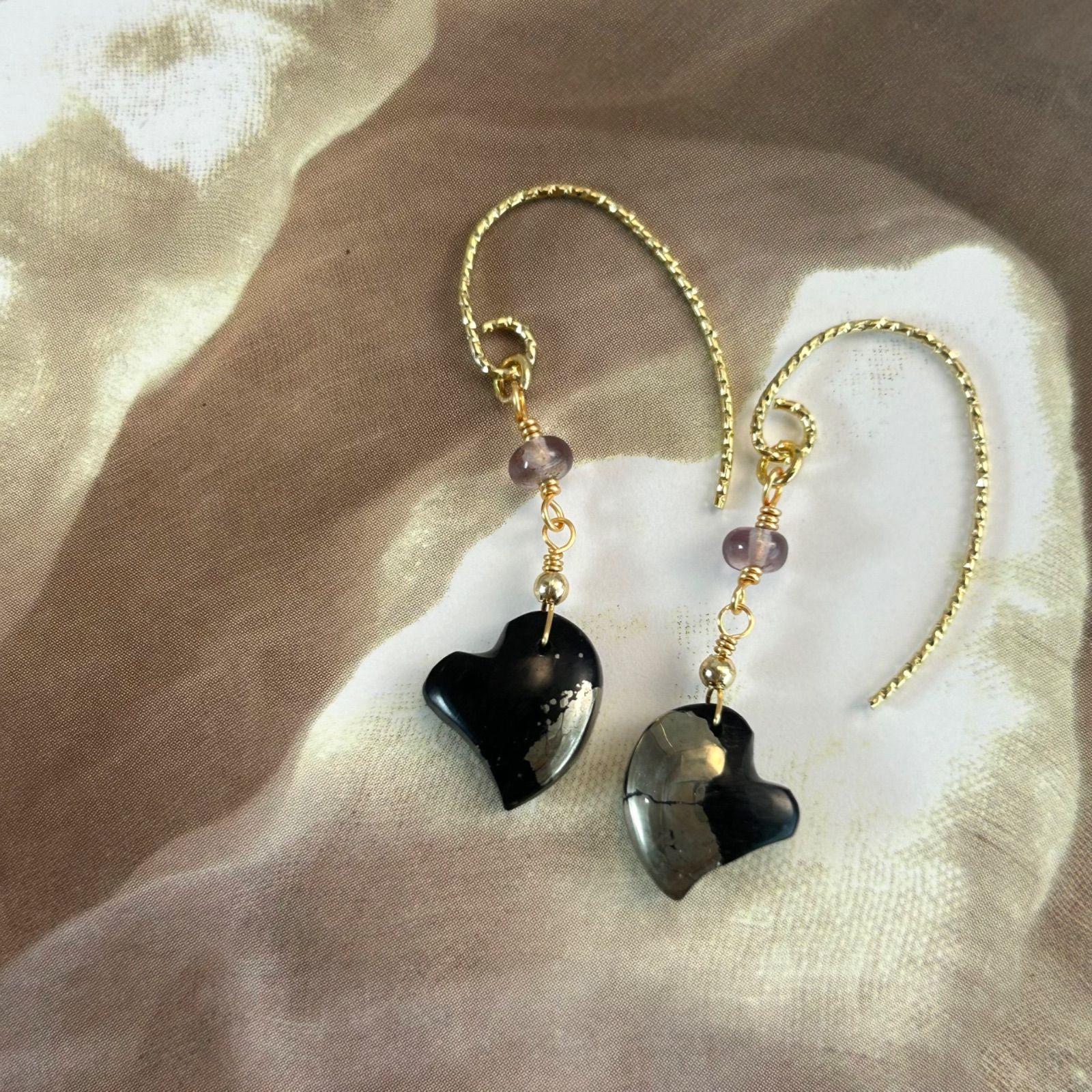 天然石マトリックスパイライトカービングのピアスorイヤリング14kgf 天然石マトリックスパイライト♡カービングのピアスorイヤリング14kgf