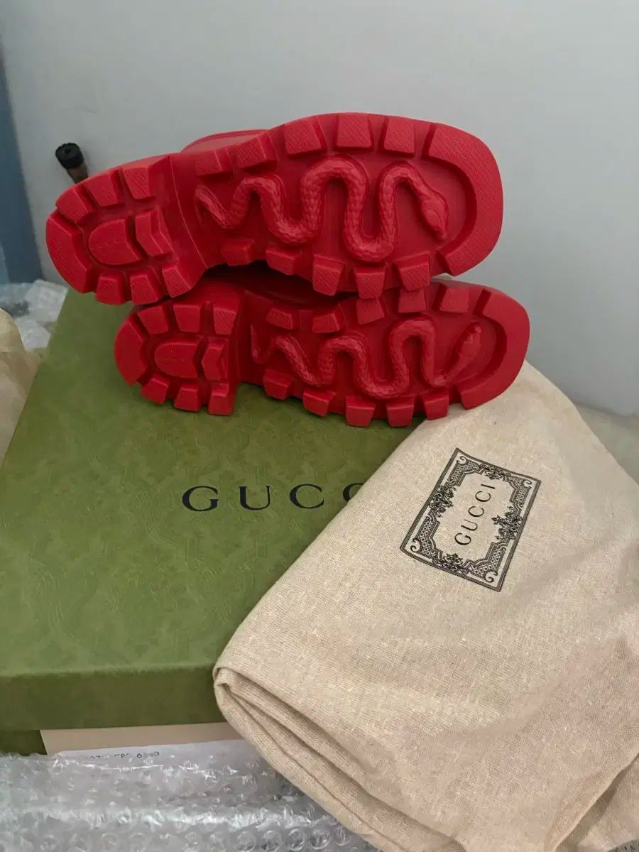 新品 (ギフトあり) GUCCI(グッチ) ホースビット レインブーツ 36
