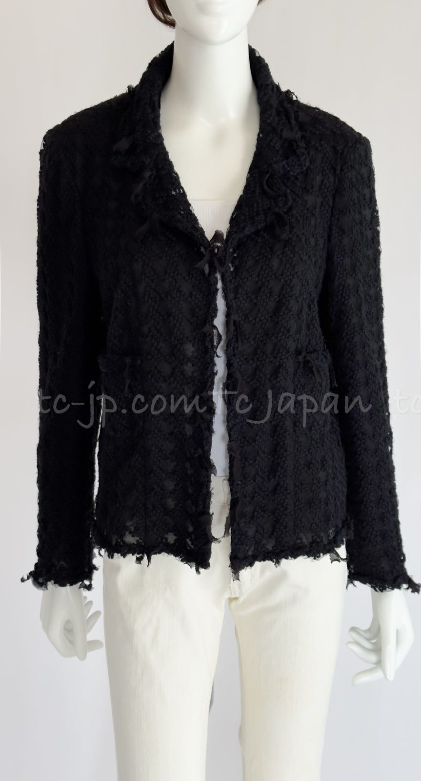 【美品】シャネル・ジャケット・裏地カメリア・ラインストーンボタン・黒・L相当 CHANEL】シャネル『カメリア ラインストーン チェーンショルダー